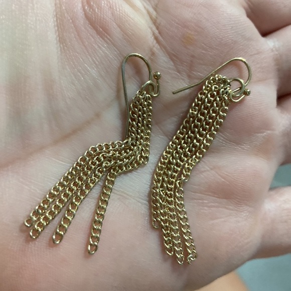 🔥 3 for $15 🔥 Vintage gold tone earrings - Picture 2 of 2